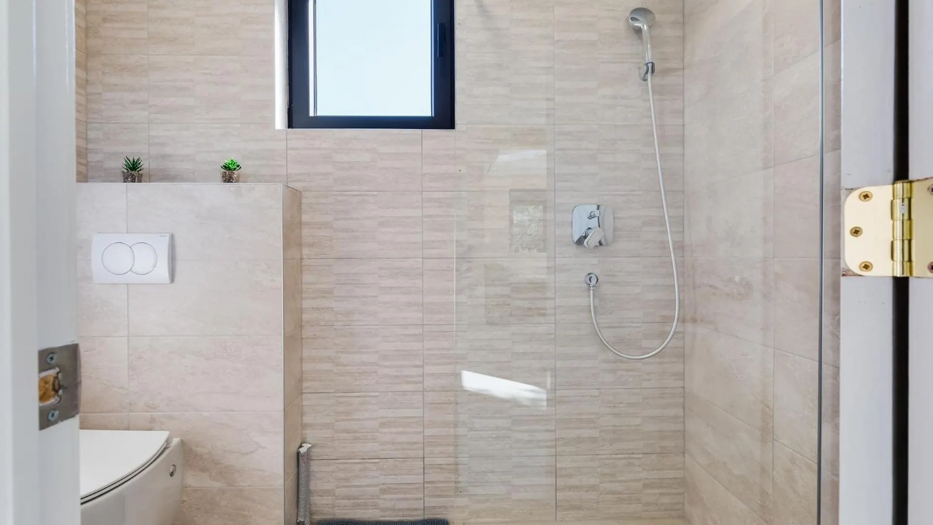 Holiday Home Golem By Interhome Vrana  Kroatien